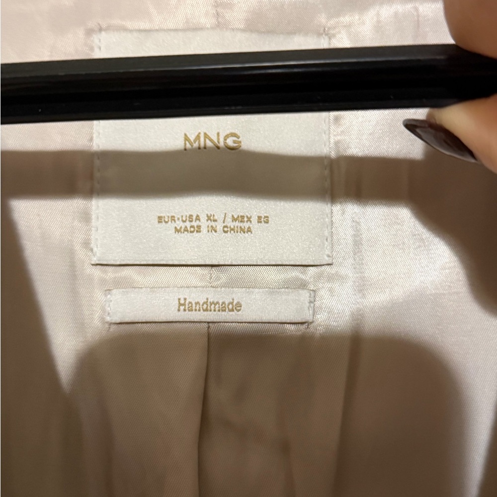 Mango Cream Handmade Jacket - Picture 5 of 6